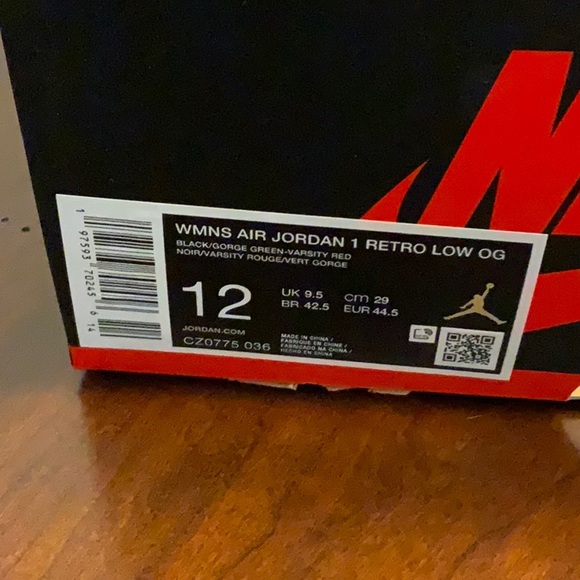 Air Jordan 1 Retro Low OG, Black/Green - Picture 10 of 11